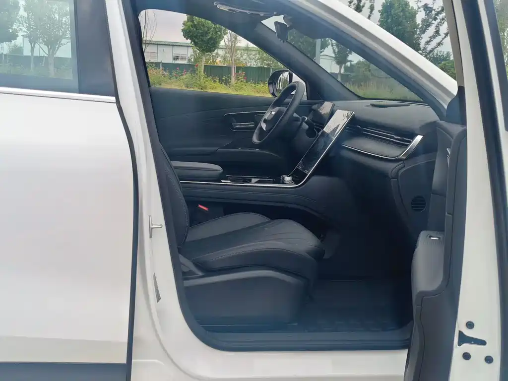 Chery Tiggo 8 8 2026 1.6T AT Luxury