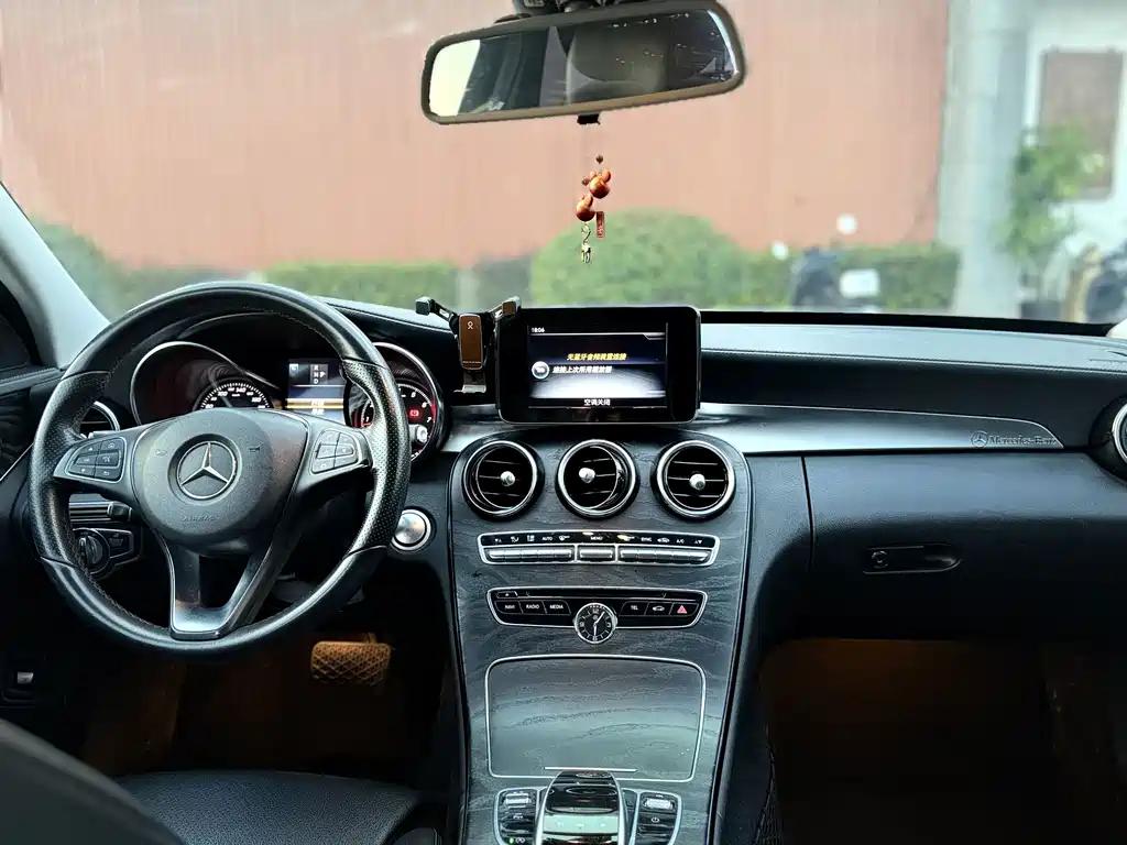 Mercedes-Benz C-Class — миниатюра 20