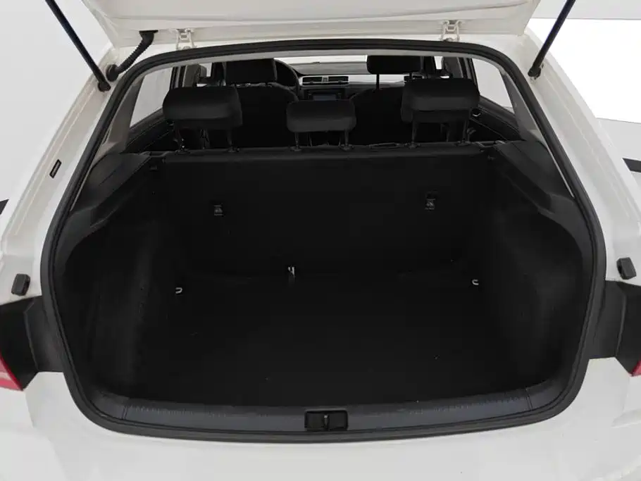 Volkswagen Santana — миниатюра 4
