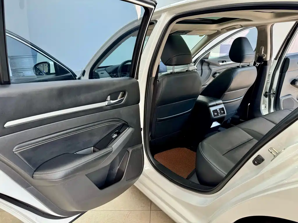 Nissan Teana — миниатюра 11