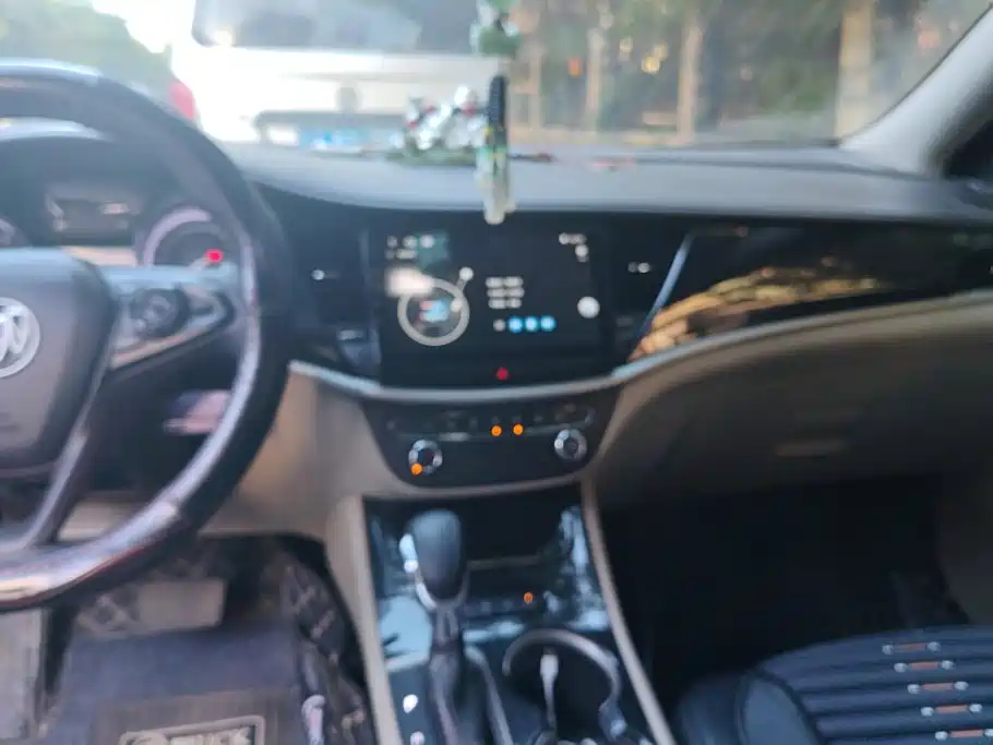 Buick Verano — миниатюра 13