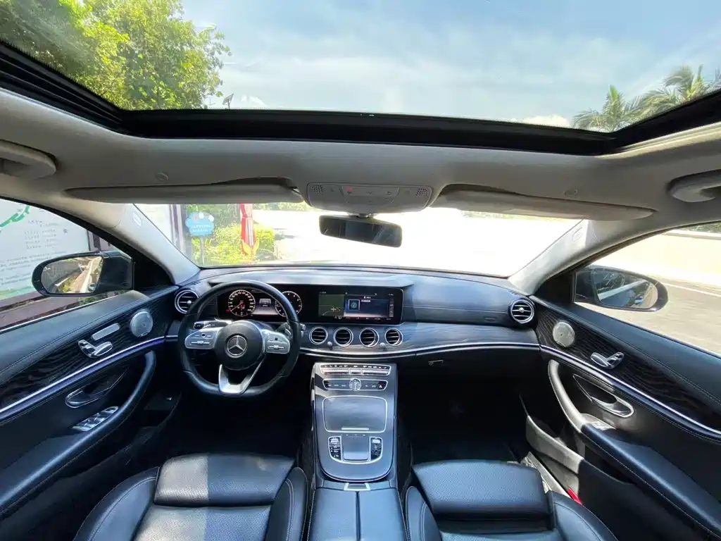 MERCEDES-BENZ E CLASS