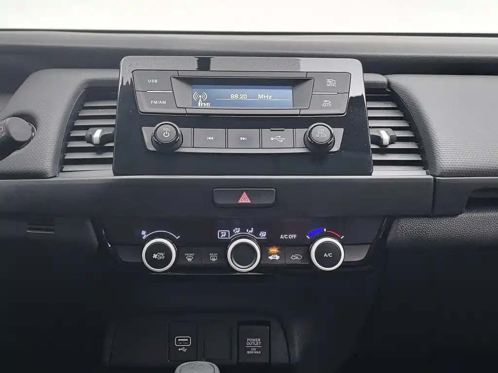 Honda Fit — миниатюра 12