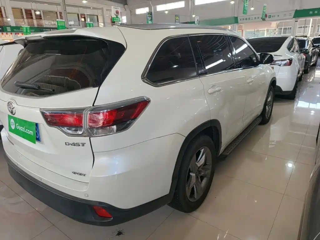 Toyota Highlander — миниатюра 7
