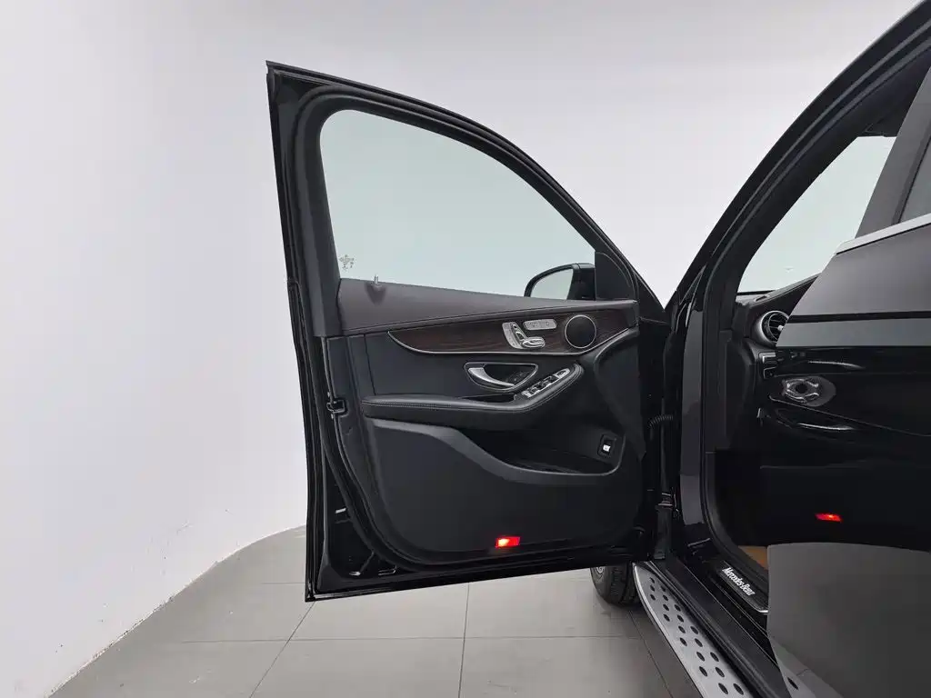 Mercedes-Benz GLC — миниатюра 8
