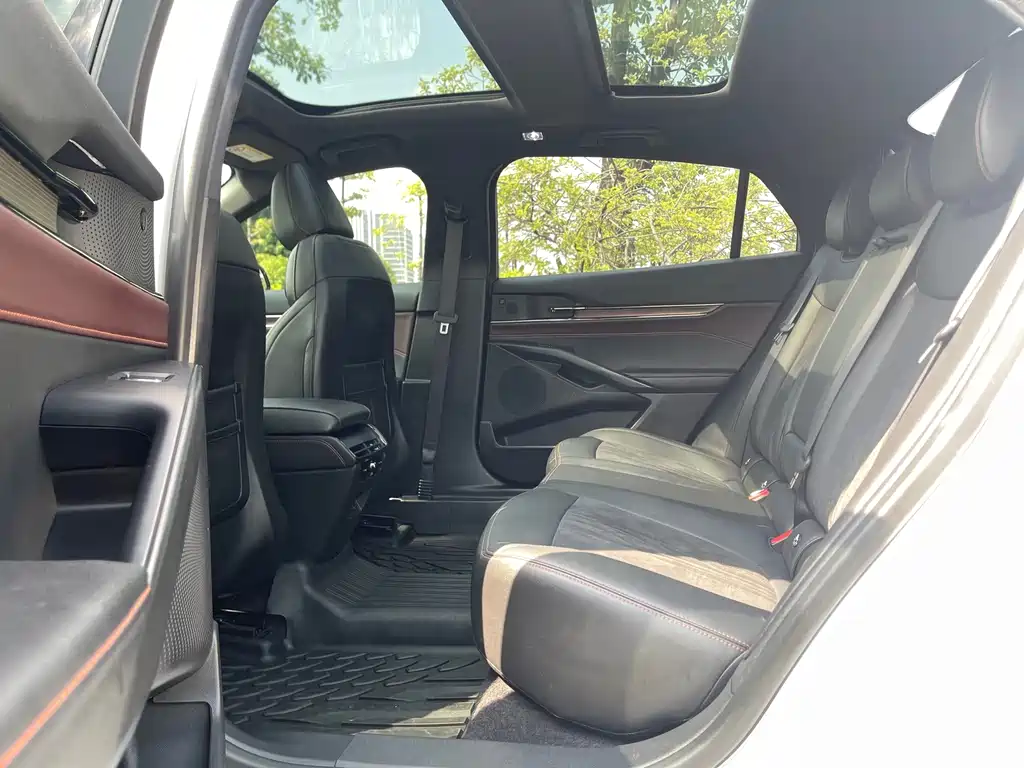 Ford Mondeo — миниатюра 8