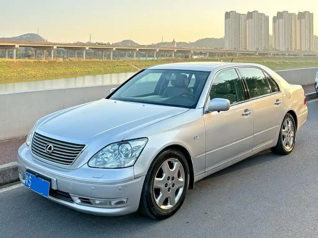 Lexus LS 2005
