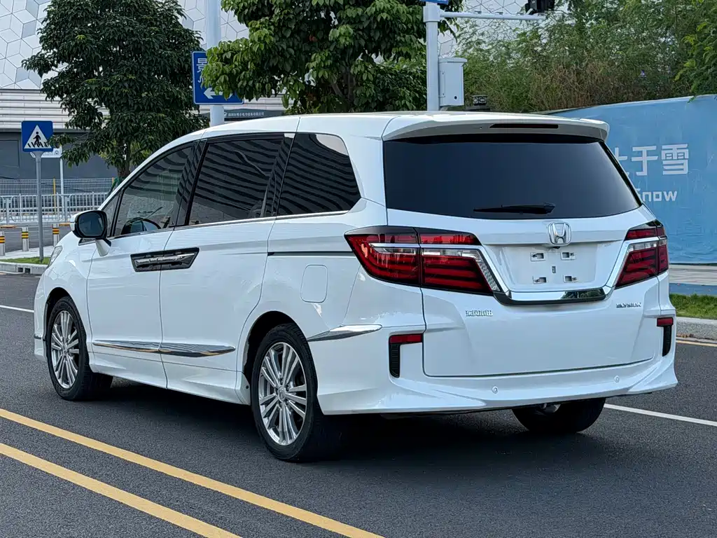 Honda Elysion — миниатюра 22