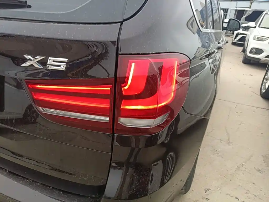 BMW X5 (Import) — миниатюра 8