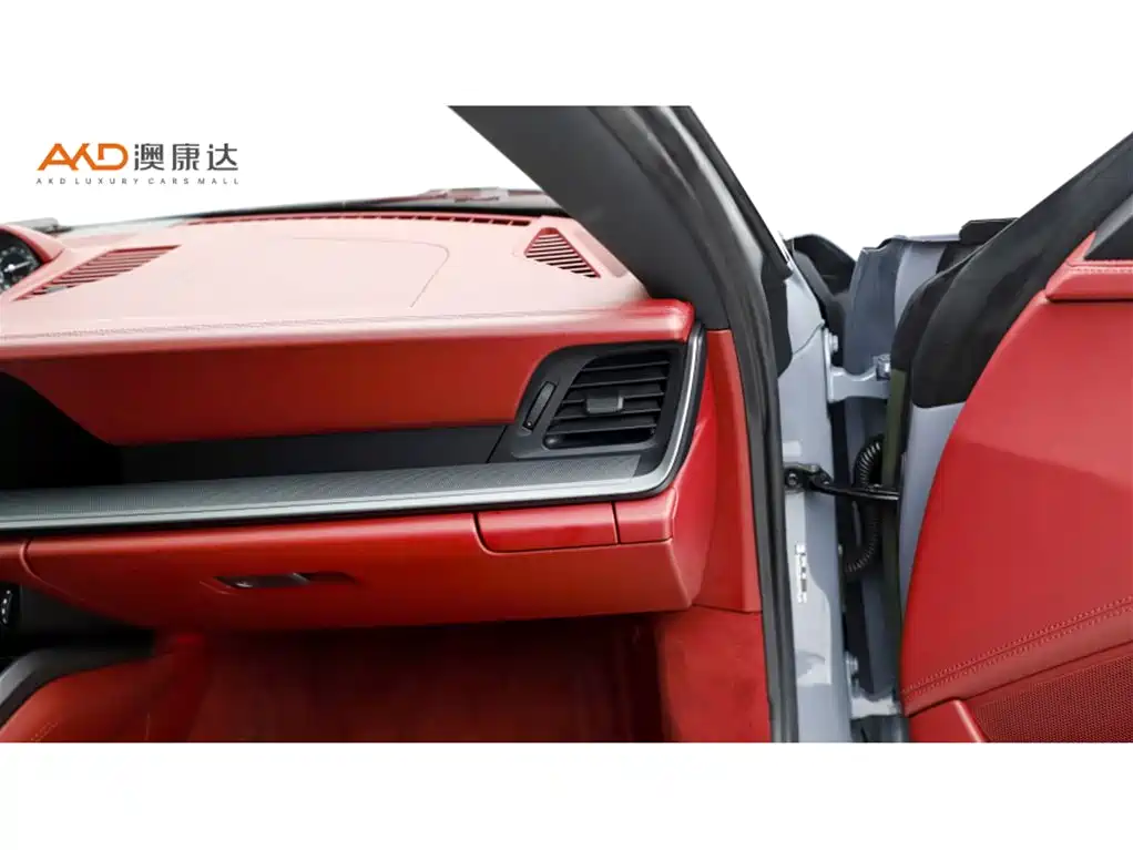 Porsche 911 2023 Carrera 3.0T