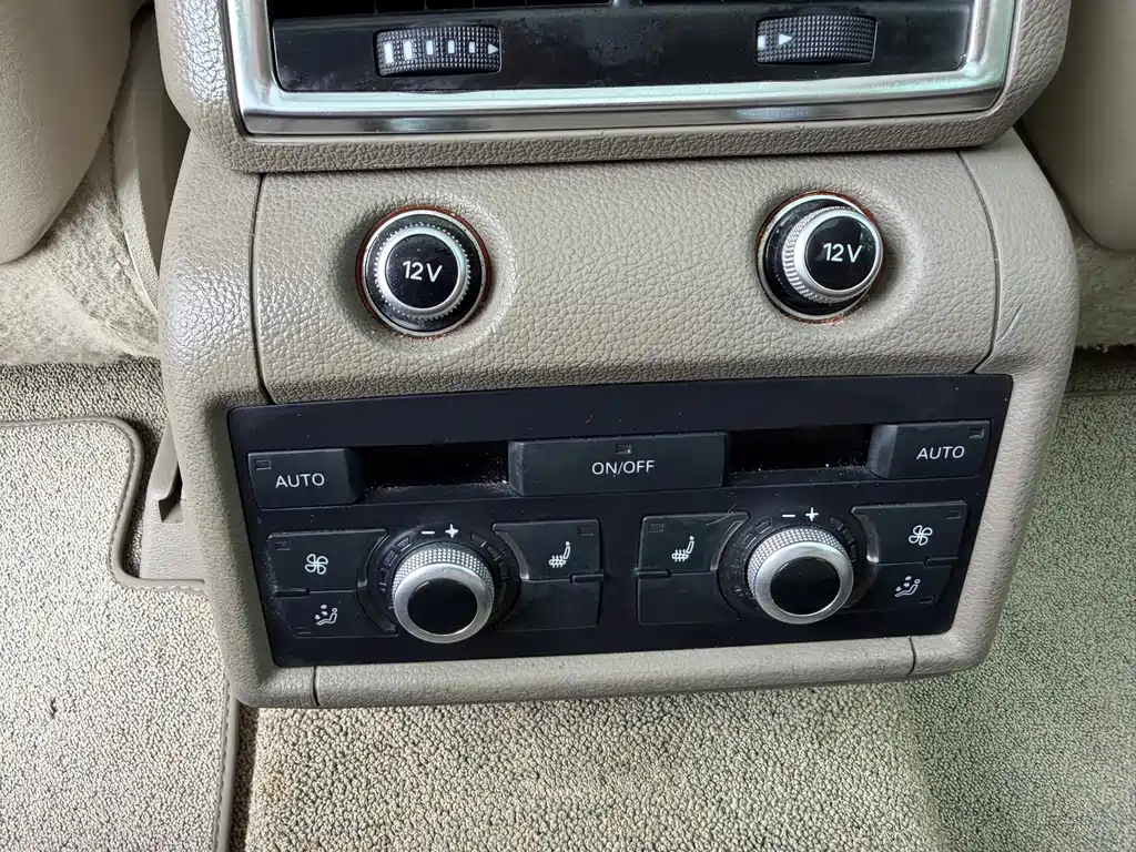 Audi Q7 — миниатюра 11