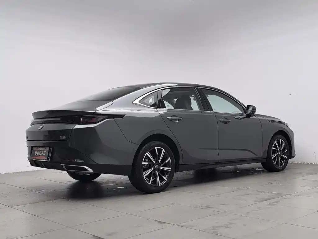 Changan Eado — миниатюра 2