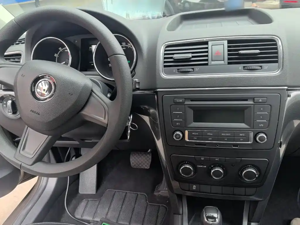 Skoda Yeti — миниатюра 10