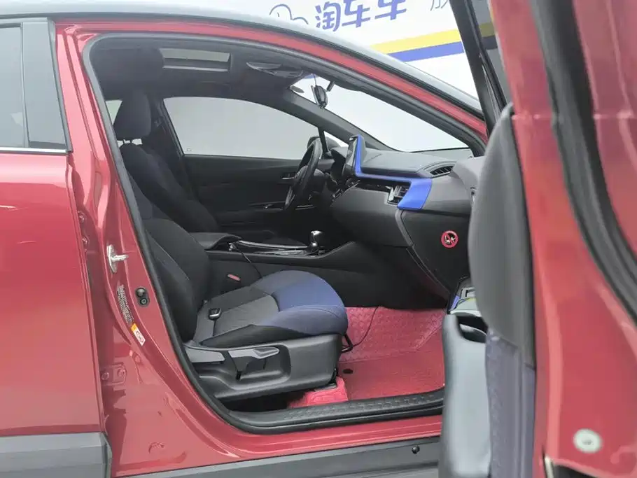 Toyota C-HR — миниатюра 8