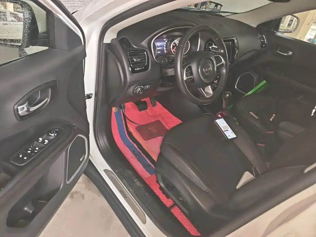 Jeep Compass — миниатюра 16