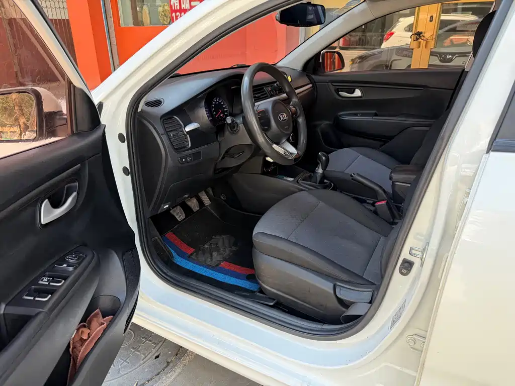 Kia K2 Sedan 1.4L MT GLS, фото 10