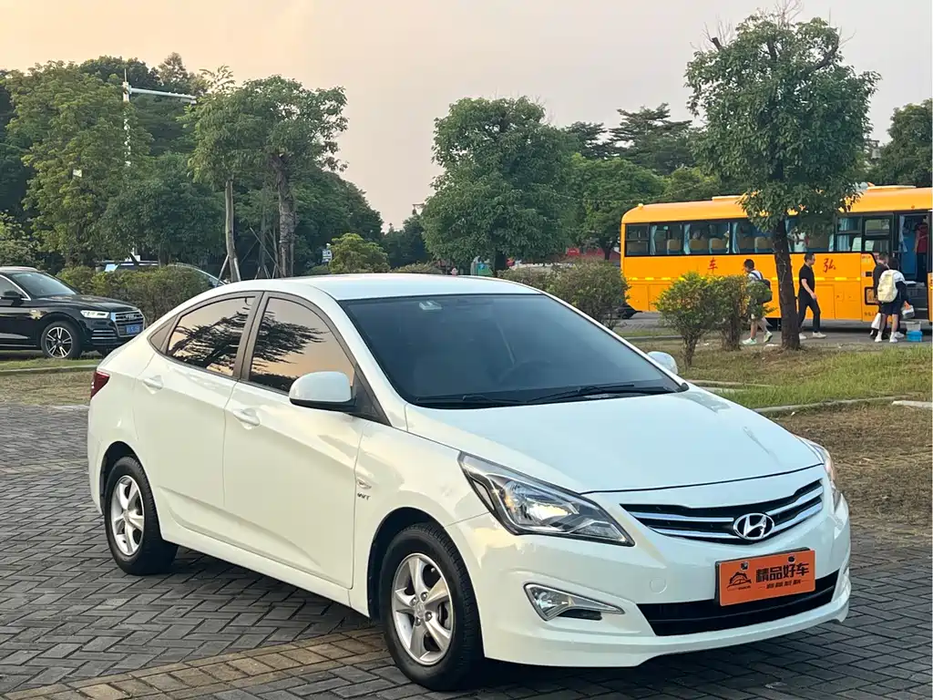 Hyundai Verna — миниатюра 3