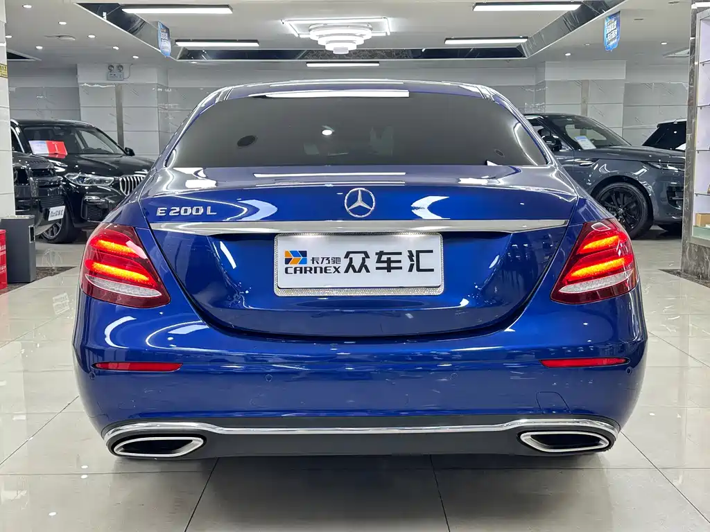 Mercedes-Benz E-Class — миниатюра 5