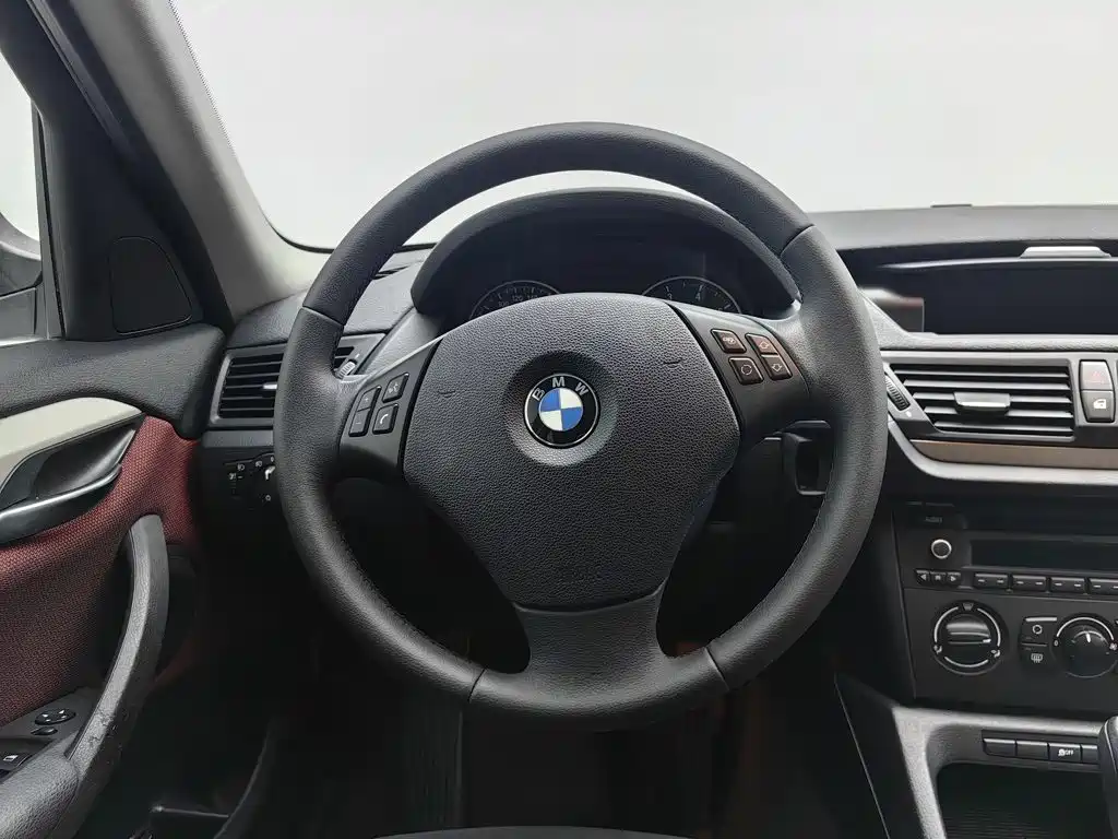 BMW X1 — миниатюра 11