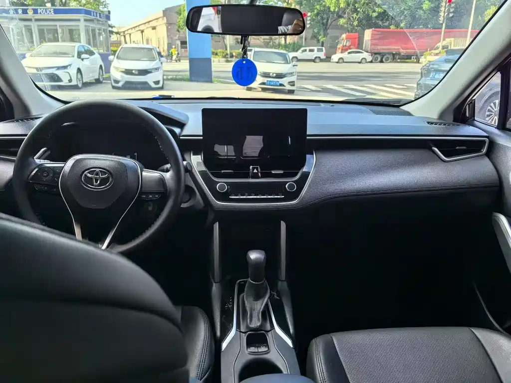 Toyota Frontlander 2.0L CVT Luxury Edition, фото 8