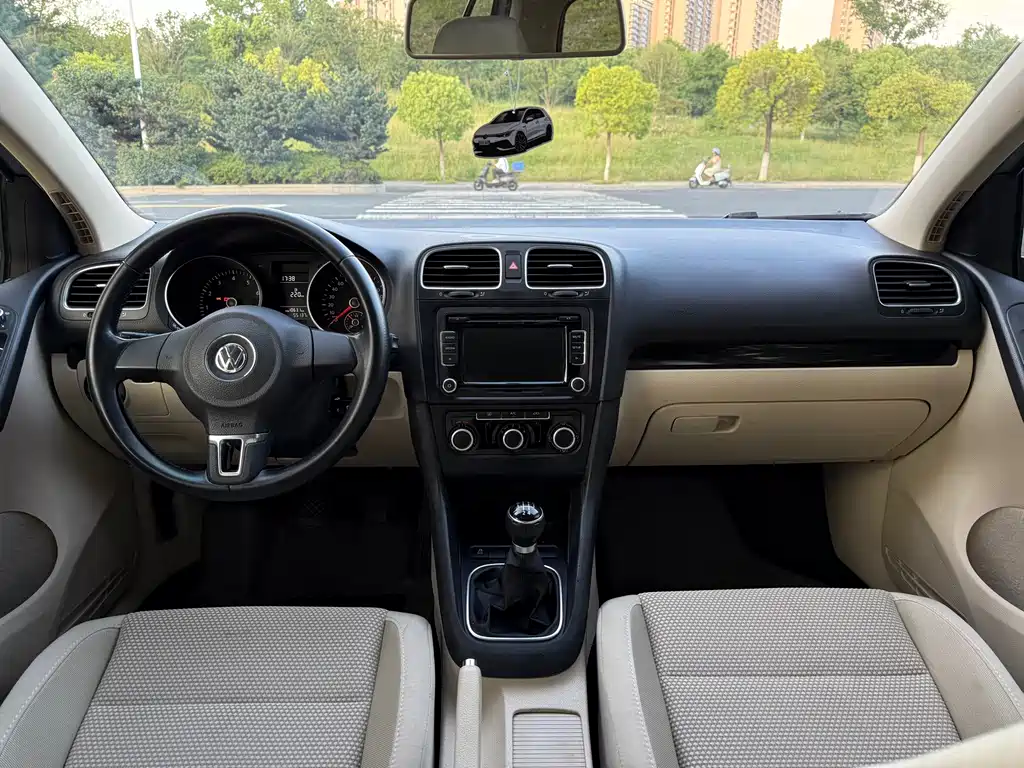 Volkswagen Golf — миниатюра 8