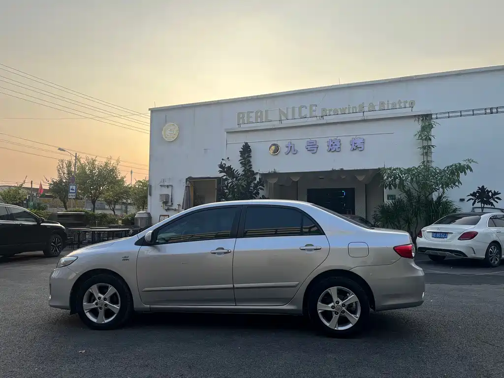 Toyota Corolla — миниатюра 12