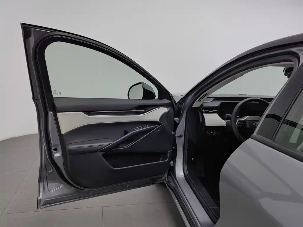 Ford Mondeo — миниатюра 8