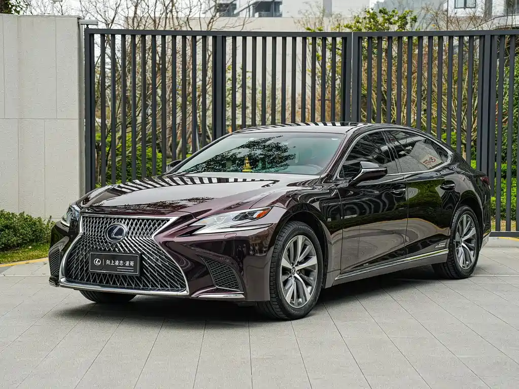 LEXUS LS