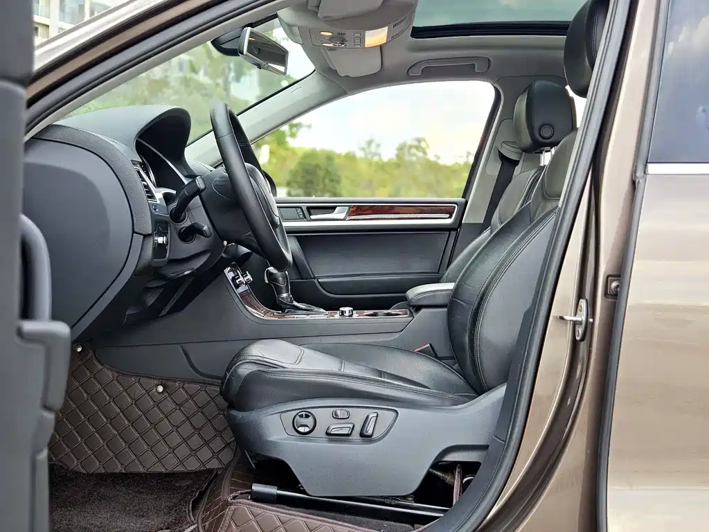 Volkswagen Touareg — миниатюра 21
