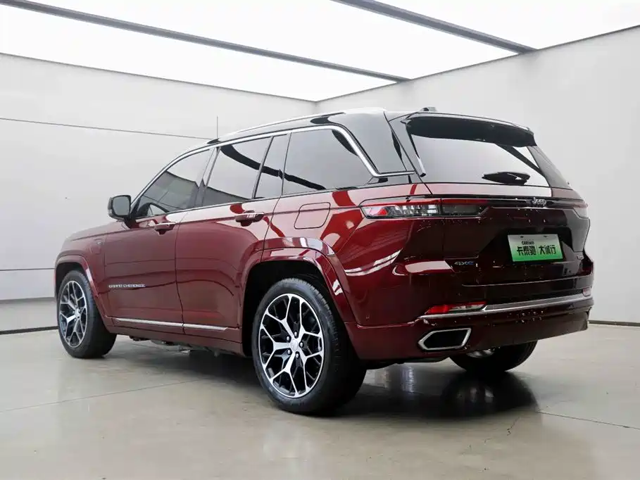 Jeep Grand Cherokee 4xe (Import) — миниатюра 10