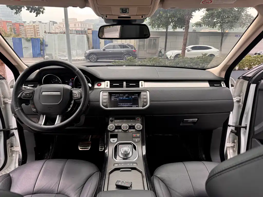 Land Rover Evoque — миниатюра 5