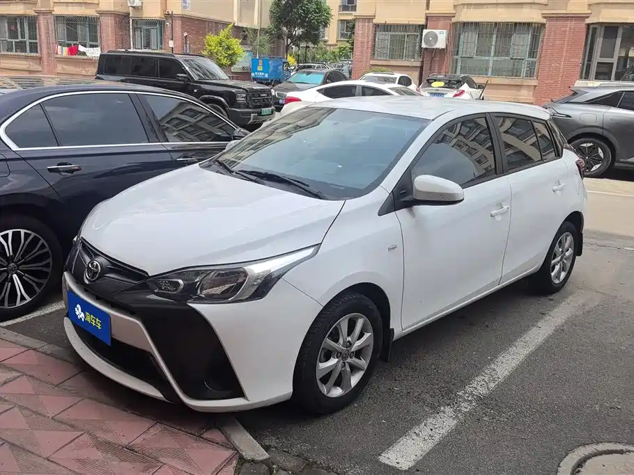 Купить Toyota Yaris L