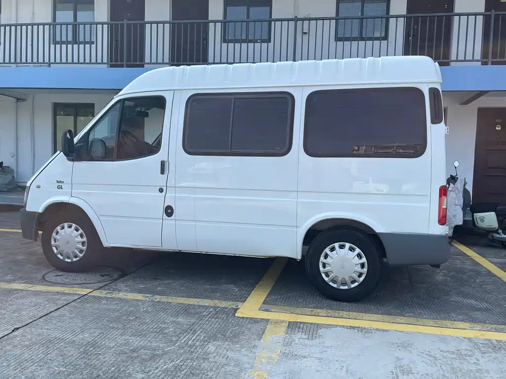 Ford Transit Classic — миниатюра 5