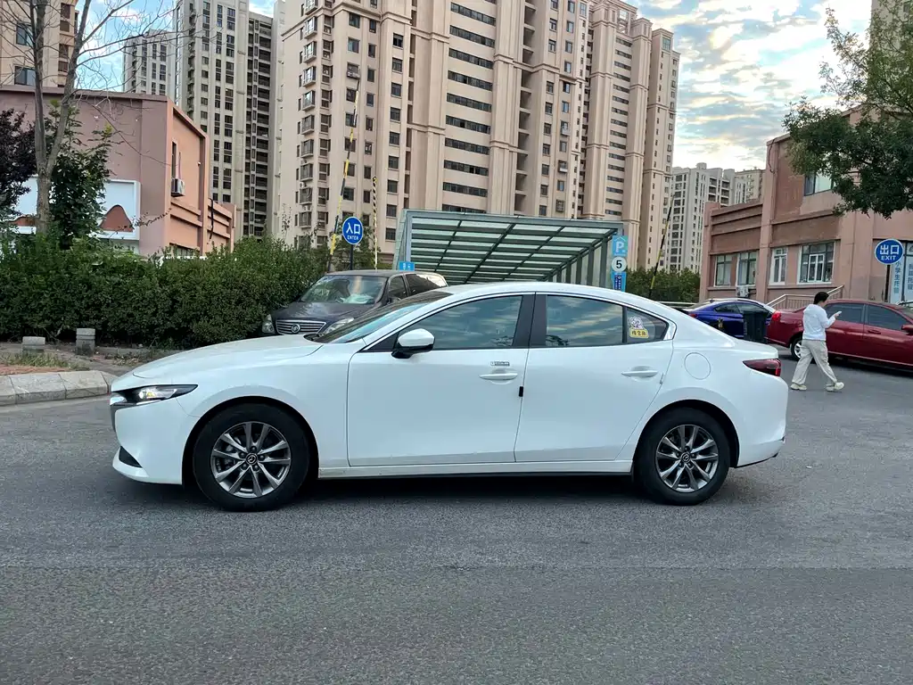 Mazda 3 Axela — миниатюра 6