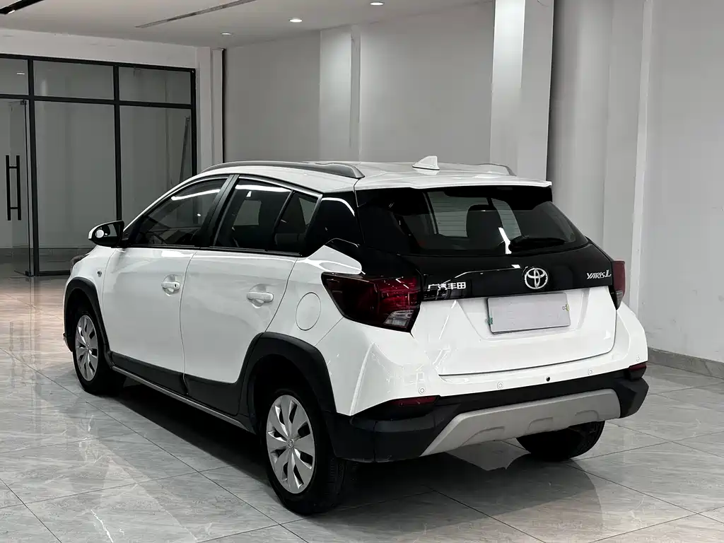 TOYOTA YARIS L ZHIXUAN