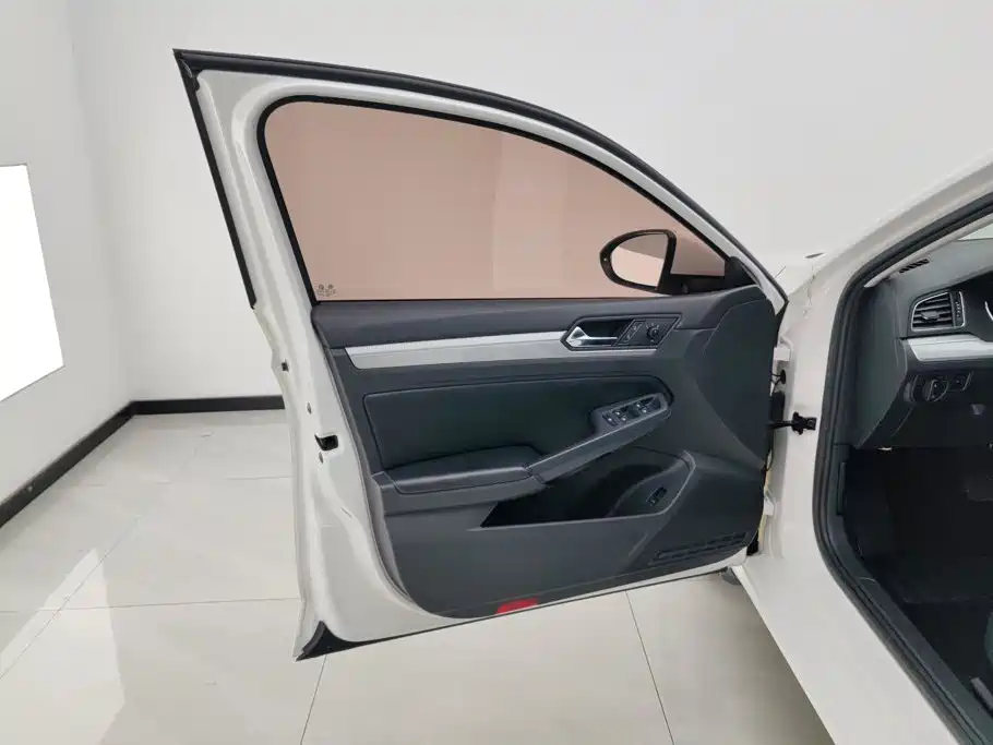 Volkswagen Lamando — миниатюра 7