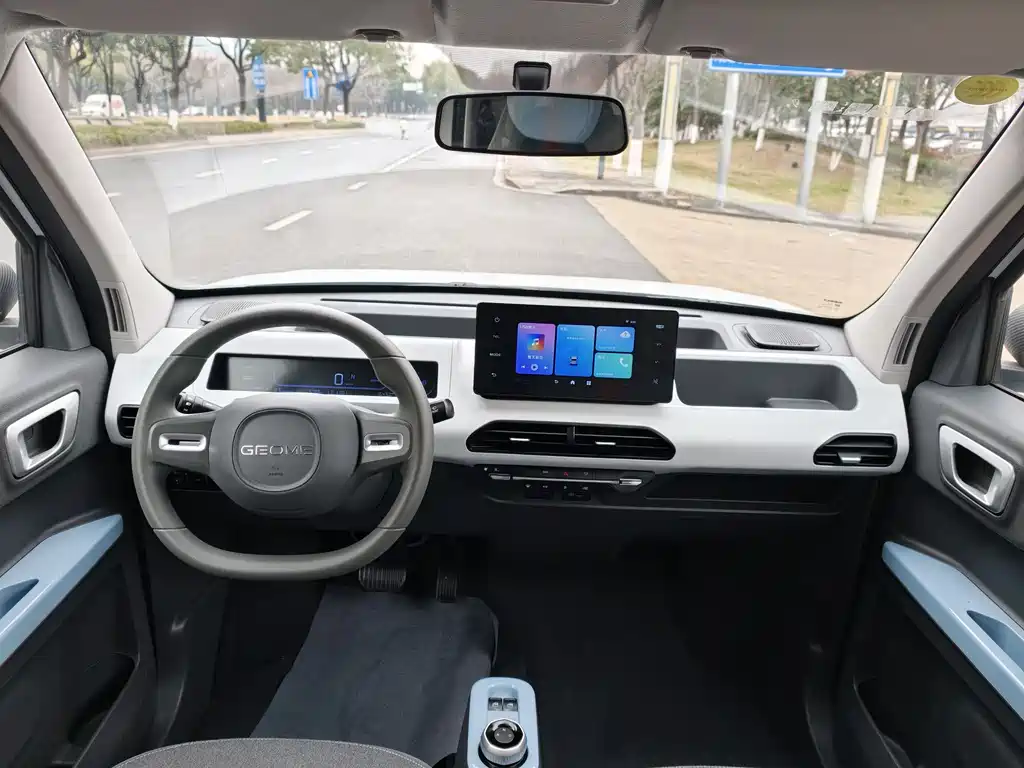GEELY GALAXY PANDA