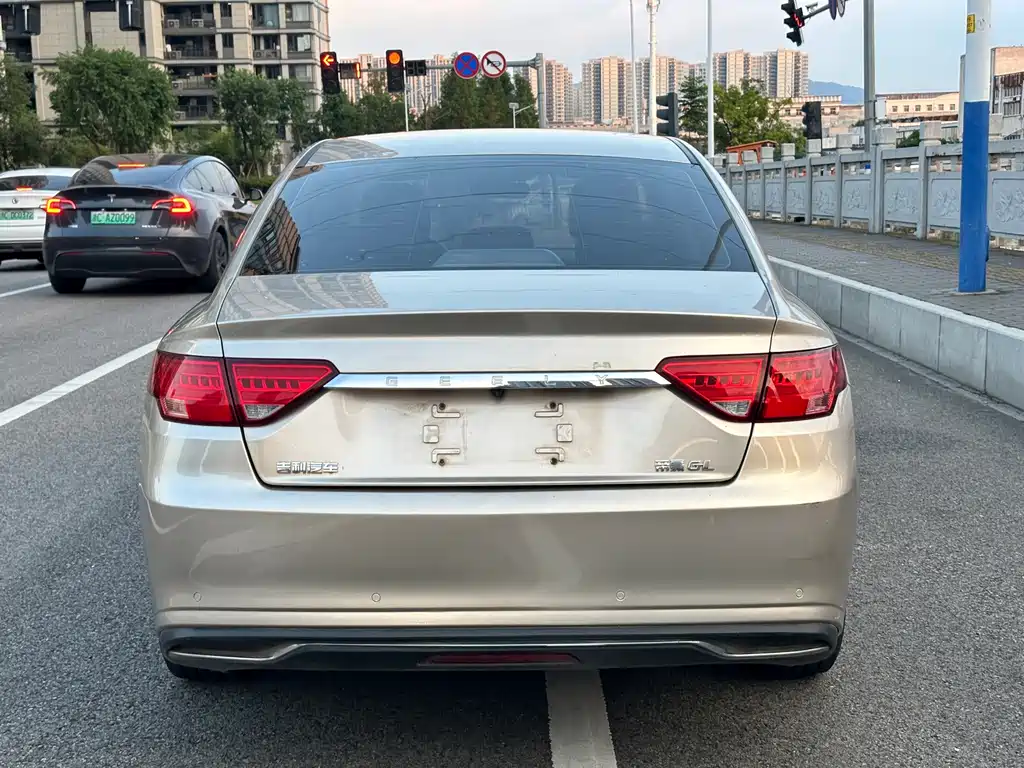 Geely Emgrand GL — миниатюра 5