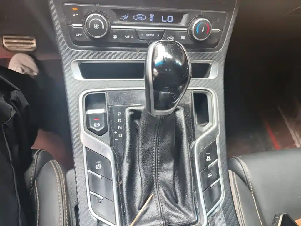 Geely Vision S1 — миниатюра 7