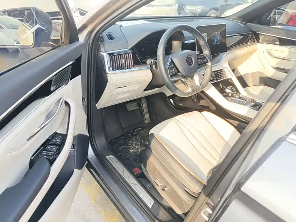 BYD Song Plus DM-i 2021 — фото 15