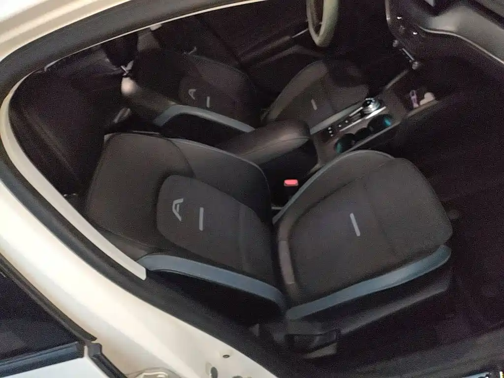 Ford Focus — миниатюра 25