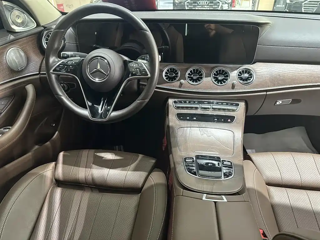 Mercedes-Benz E-Class 2022 — фото 5
