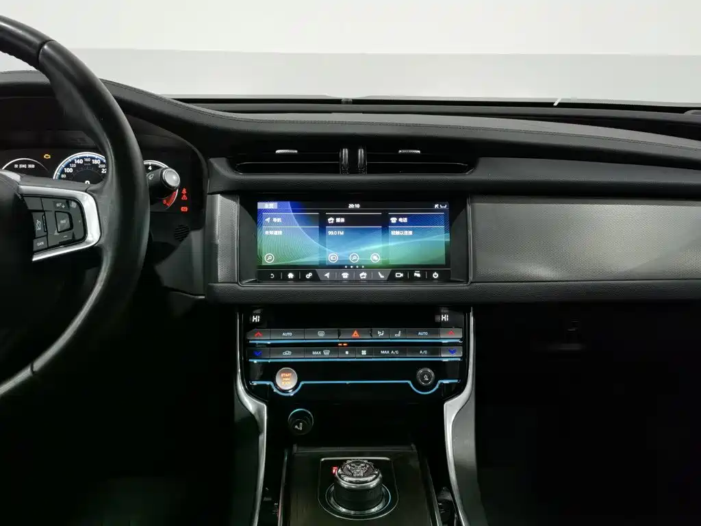 Jaguar XFL — миниатюра 12