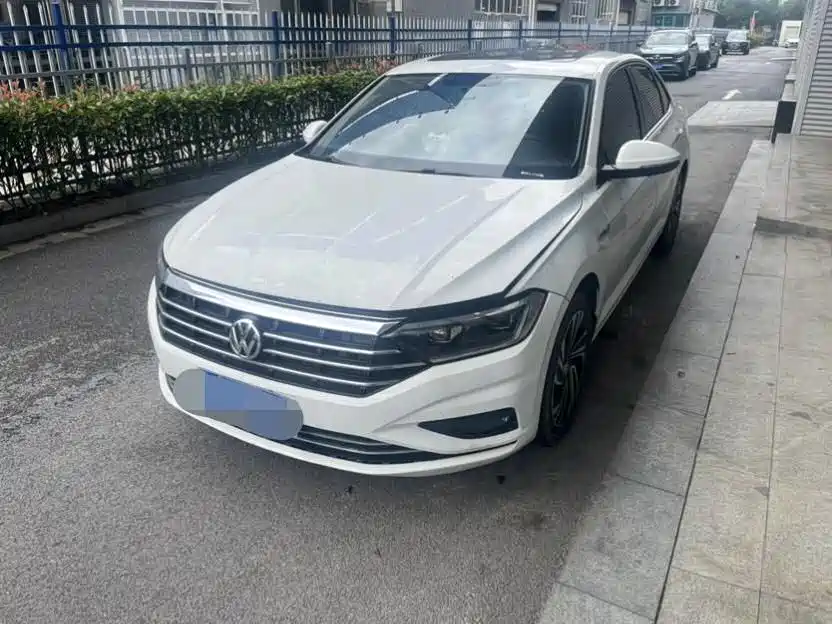 Купить Volkswagen Sagitar