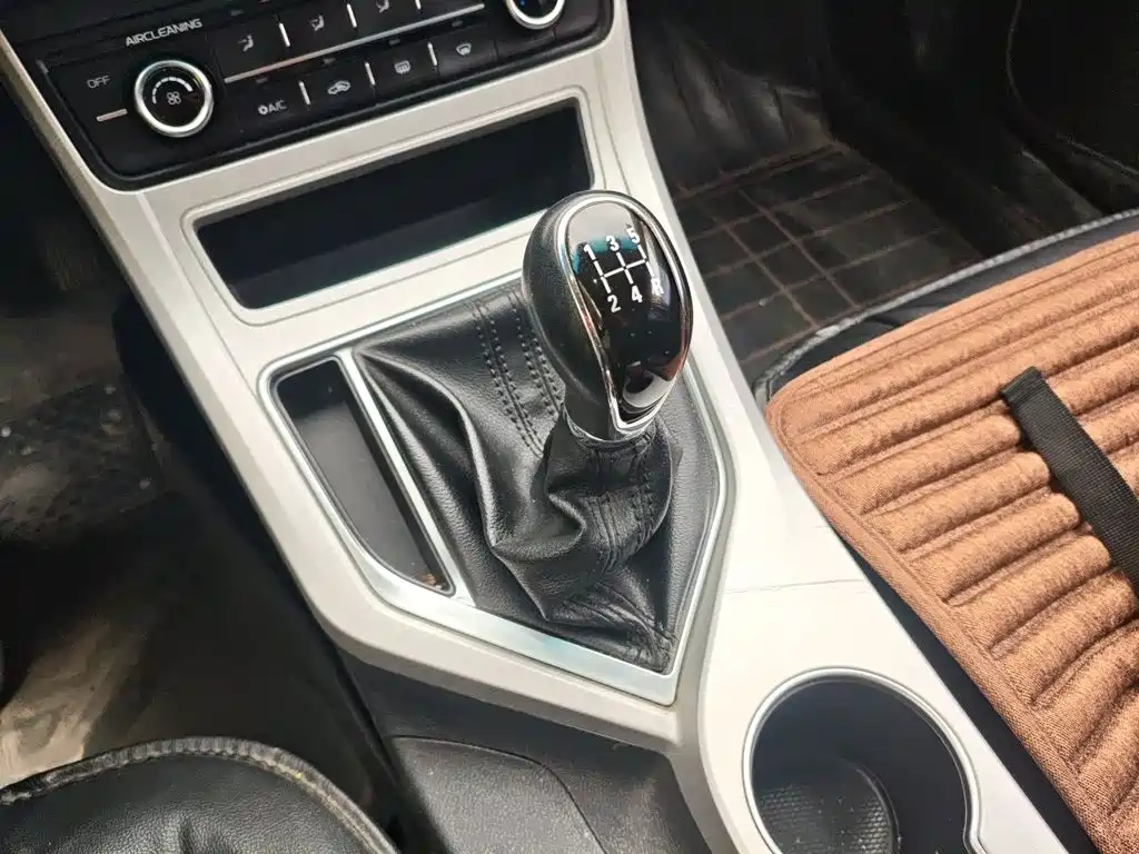Geely Vision — миниатюра 7