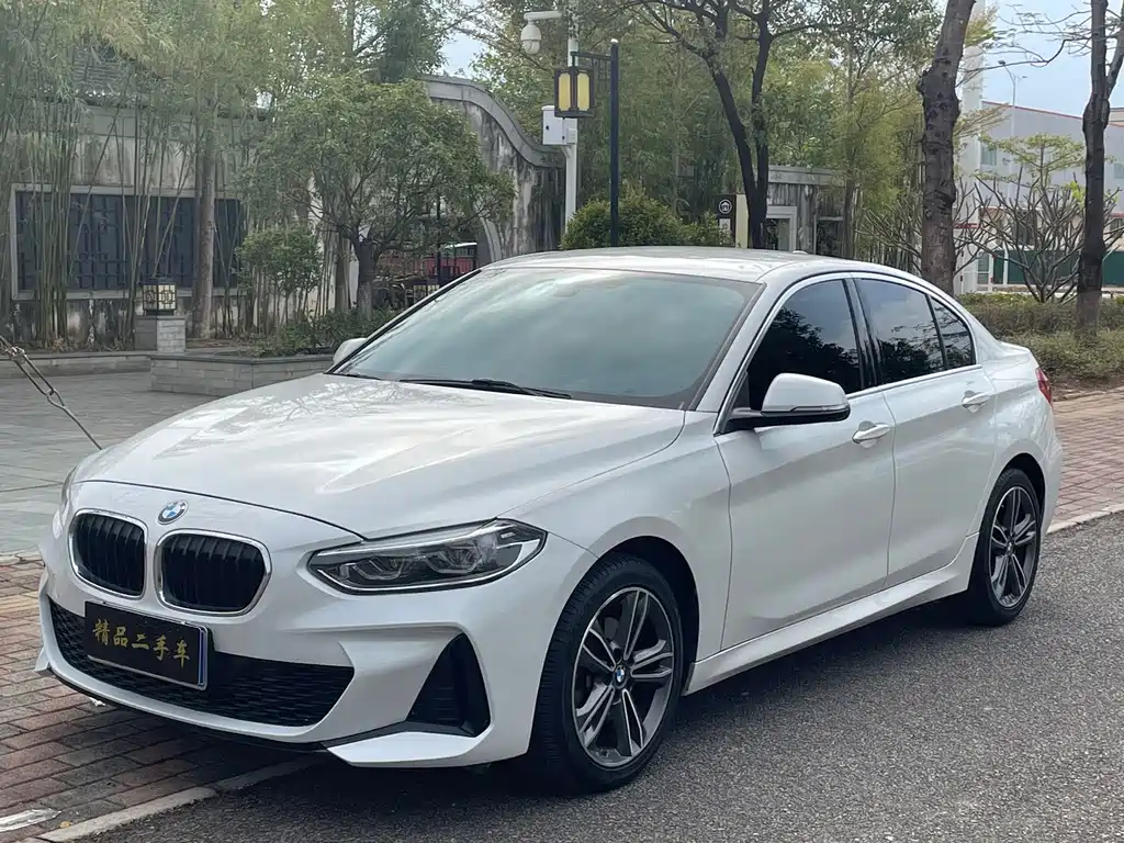BMW 1 Series 2021