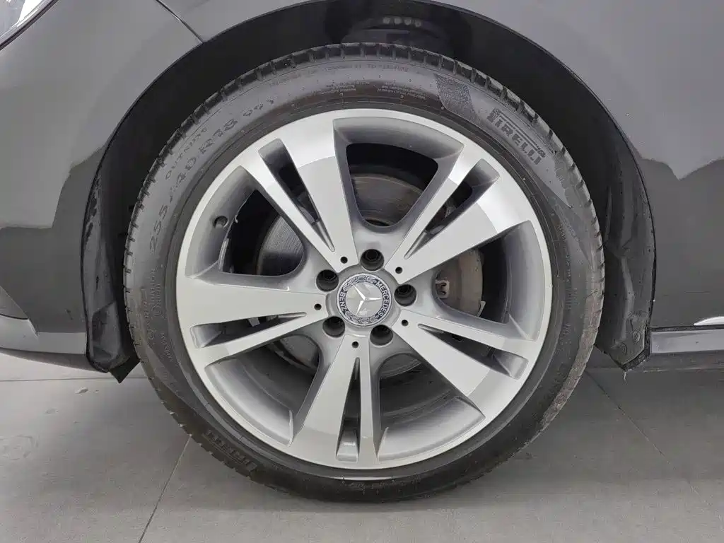 Mercedes-Benz E-Class — миниатюра 17