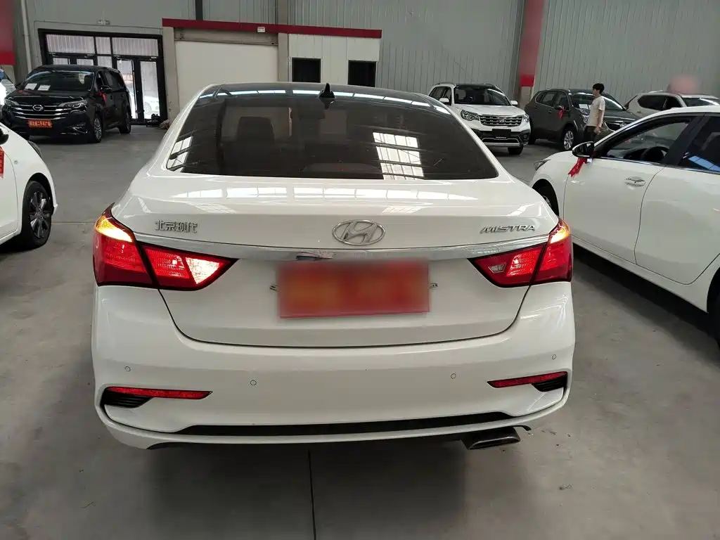 Hyundai Mistra — миниатюра 6