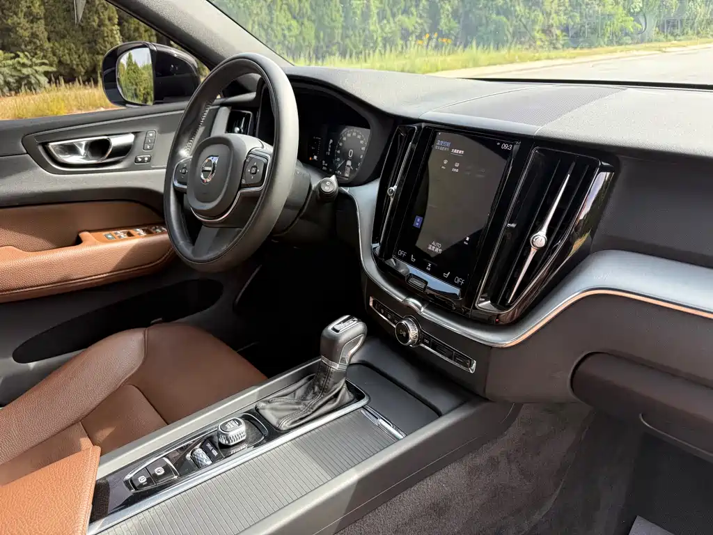Volvo XC60 — миниатюра 15