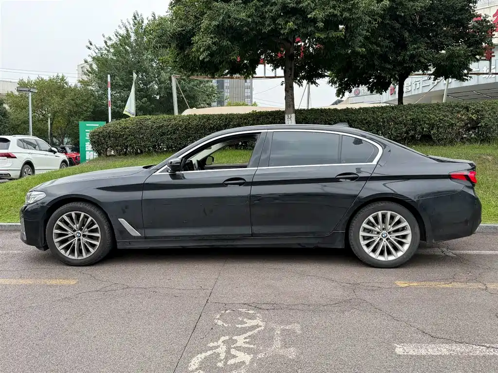 BMW 5 Series 5 2022 525Li Luxury